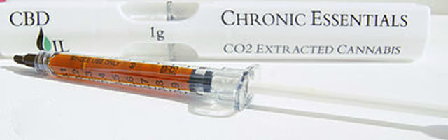Chronic Essentials - CO2 Oils - 1:2 THC:CBD - 1g