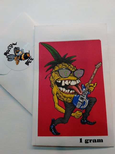 Brutal Bee - Rockin' Pineapple