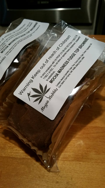 MOCHA MADNESS FUDGE TOPPED BROWNIE