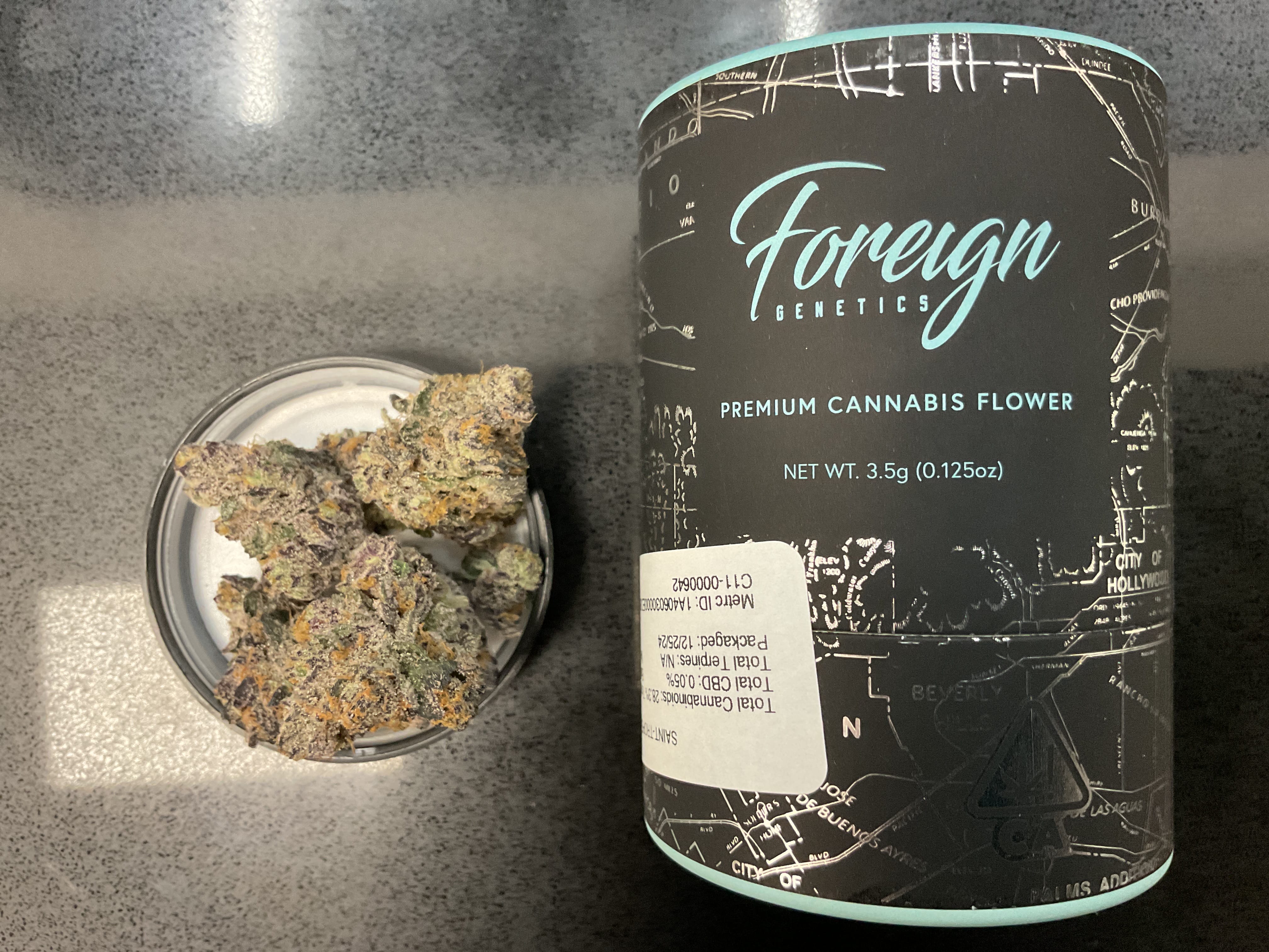 Saint-Tropez 1/8 Foreign Genetics - Foreign Genetics - Saint-Tropez - $35 - Flowers