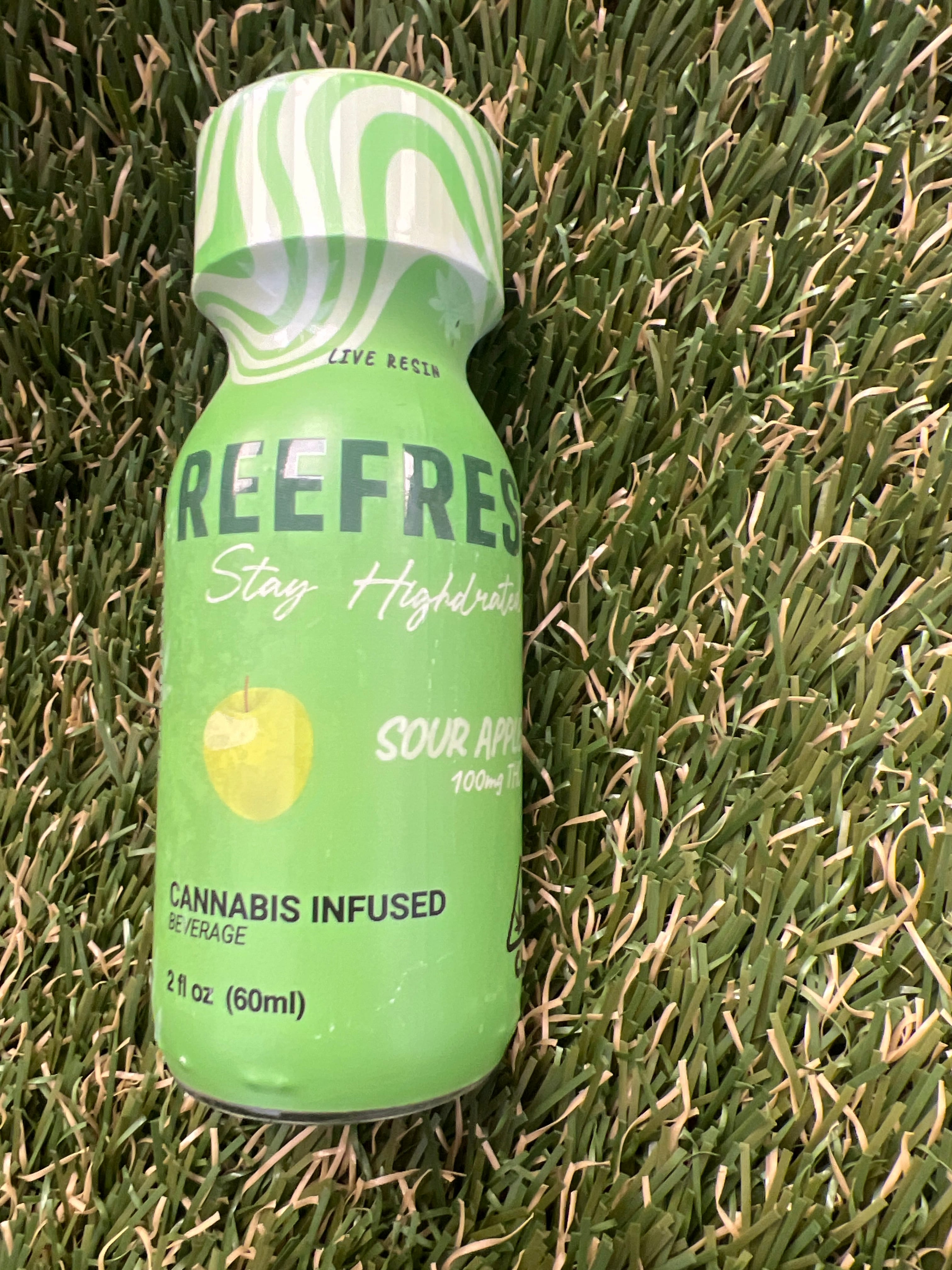SOUR APPLE 100MG DRINK - REEFRESH -  - $8.60 - Edible (volume - each)