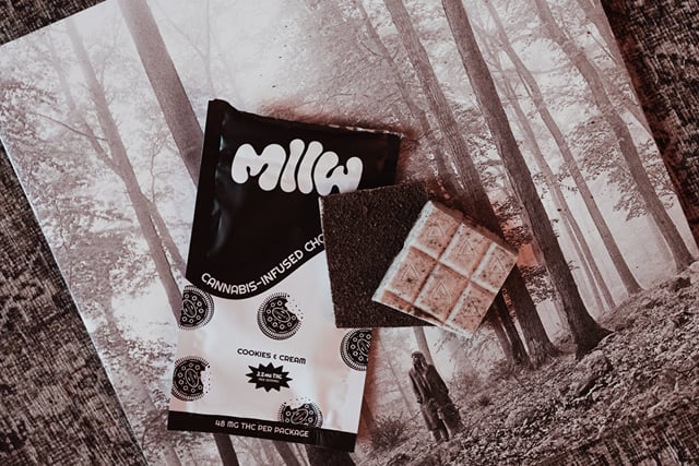 Cookies & Cream - 3.2mg Hemp THC Chocolate Bar - 15pk