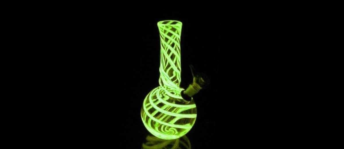 Glow in the dark bong