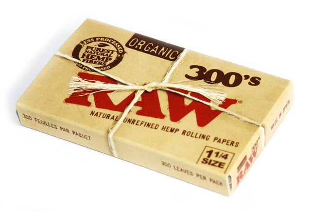 RAW 300's Organic Hemp 1 1/4 Rolling Papers